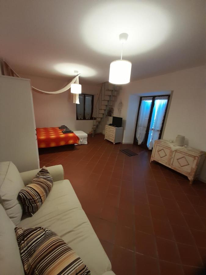 Il Sogno Di Bea Apartment Терни Екстериор снимка